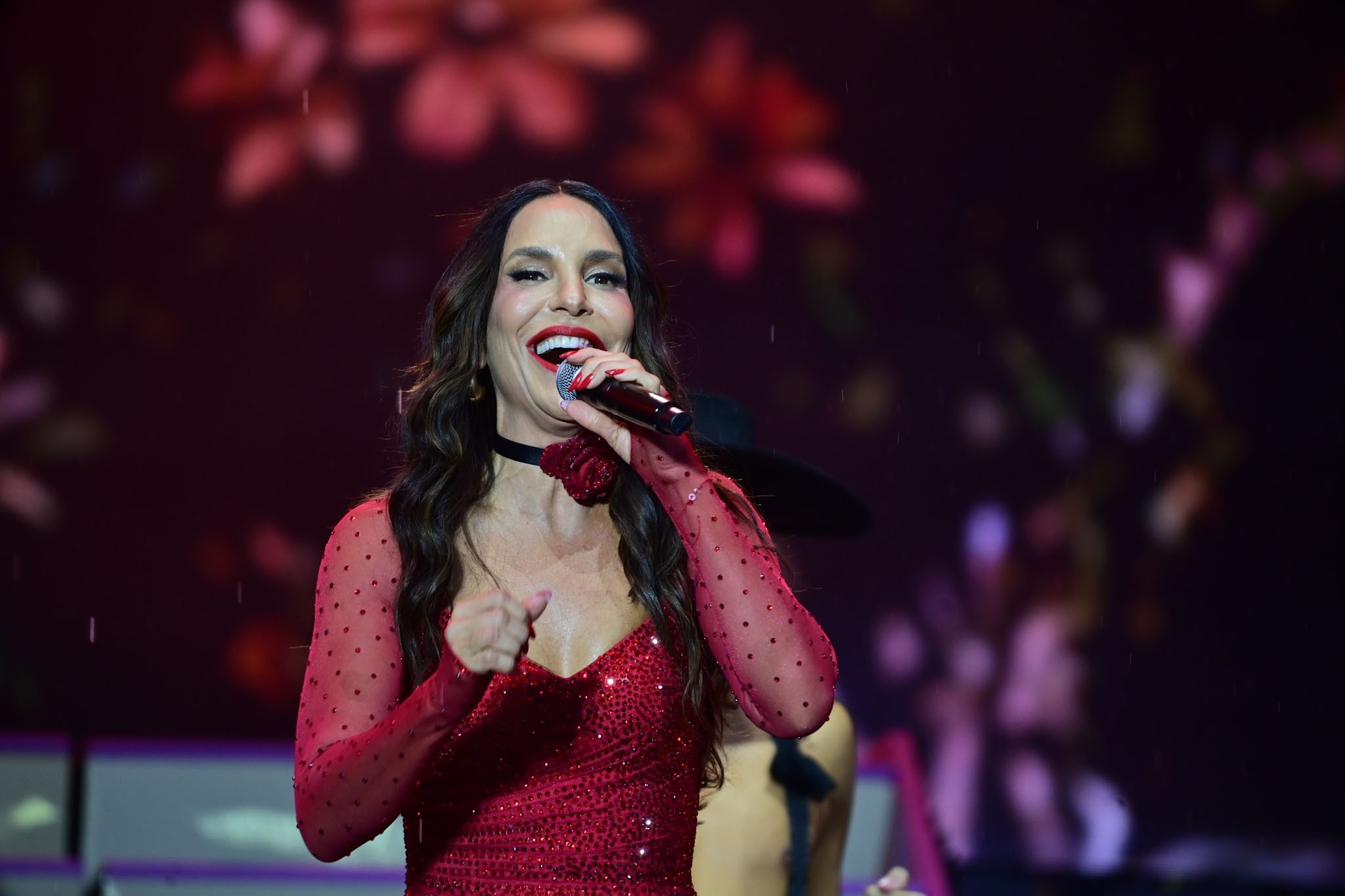 Ivete se reinventa com show 'caliente' em seu 20º Rock in Rio: 'Sou latina, baiana, o que eu quiser'