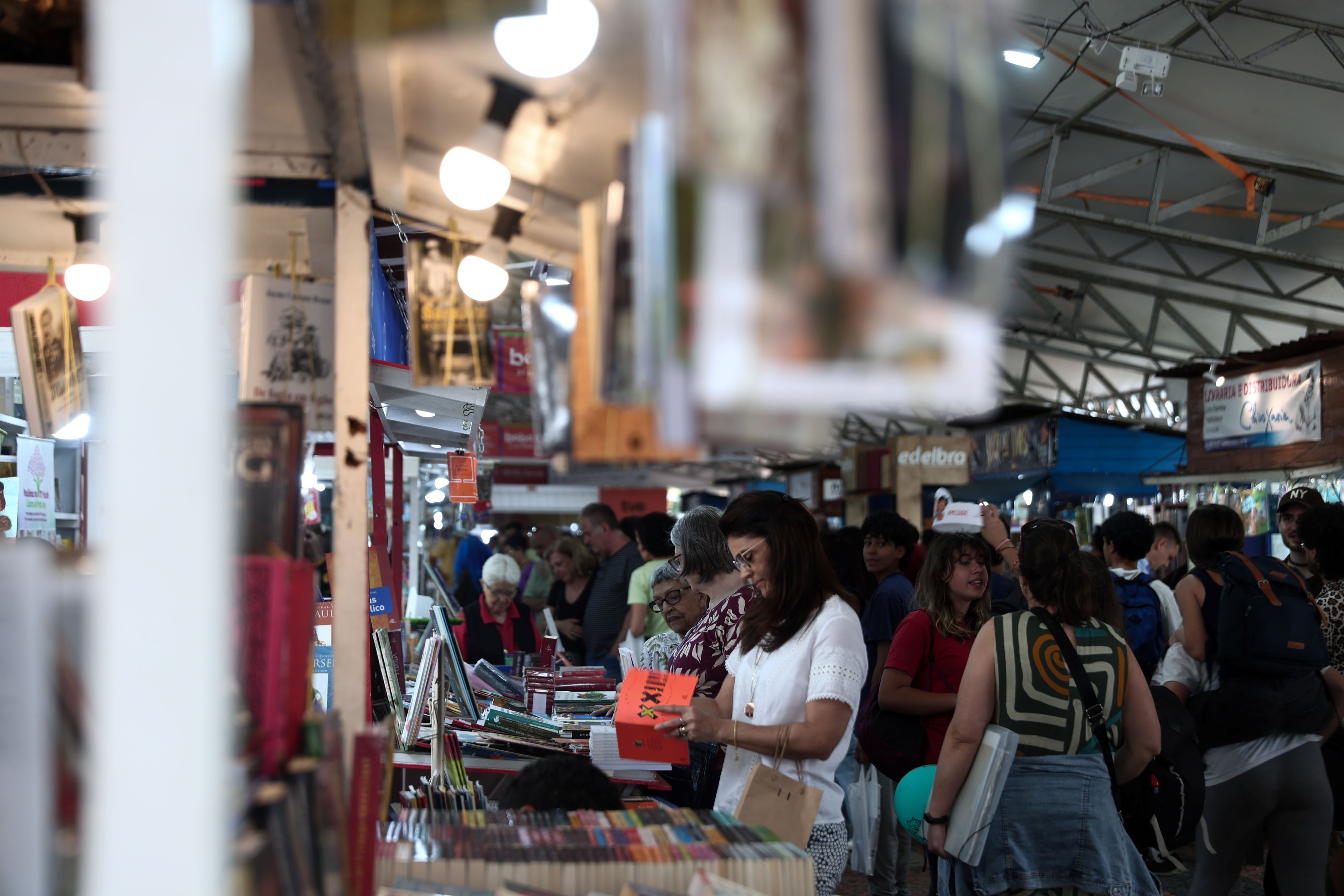 Feira do Livro de Porto Alegre abre nesta sexta com mais de 700 atividades e expectativa de receber 1,5 milhão de pessoas