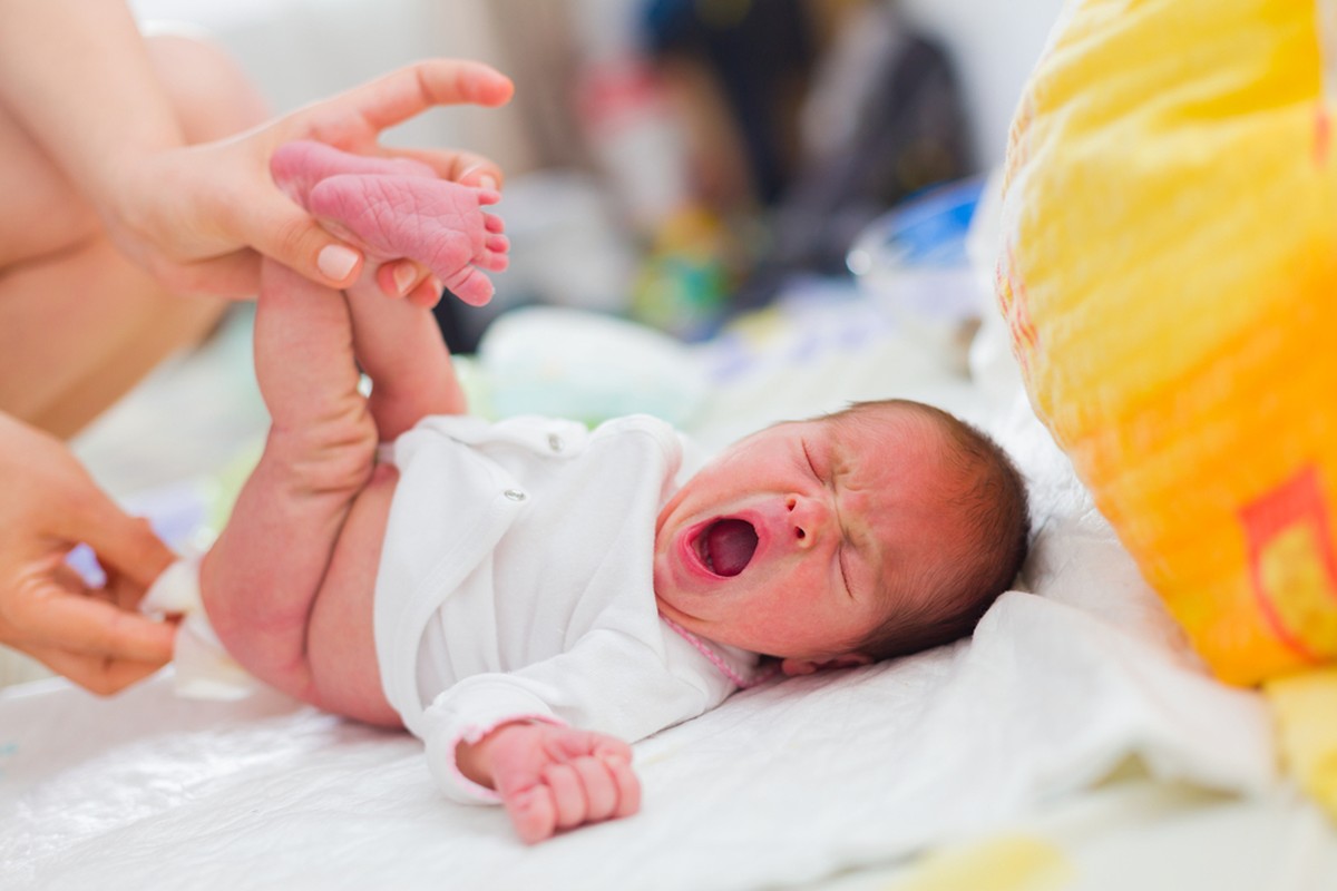 Como Cambiar El Pañal A Un Bebe Niña