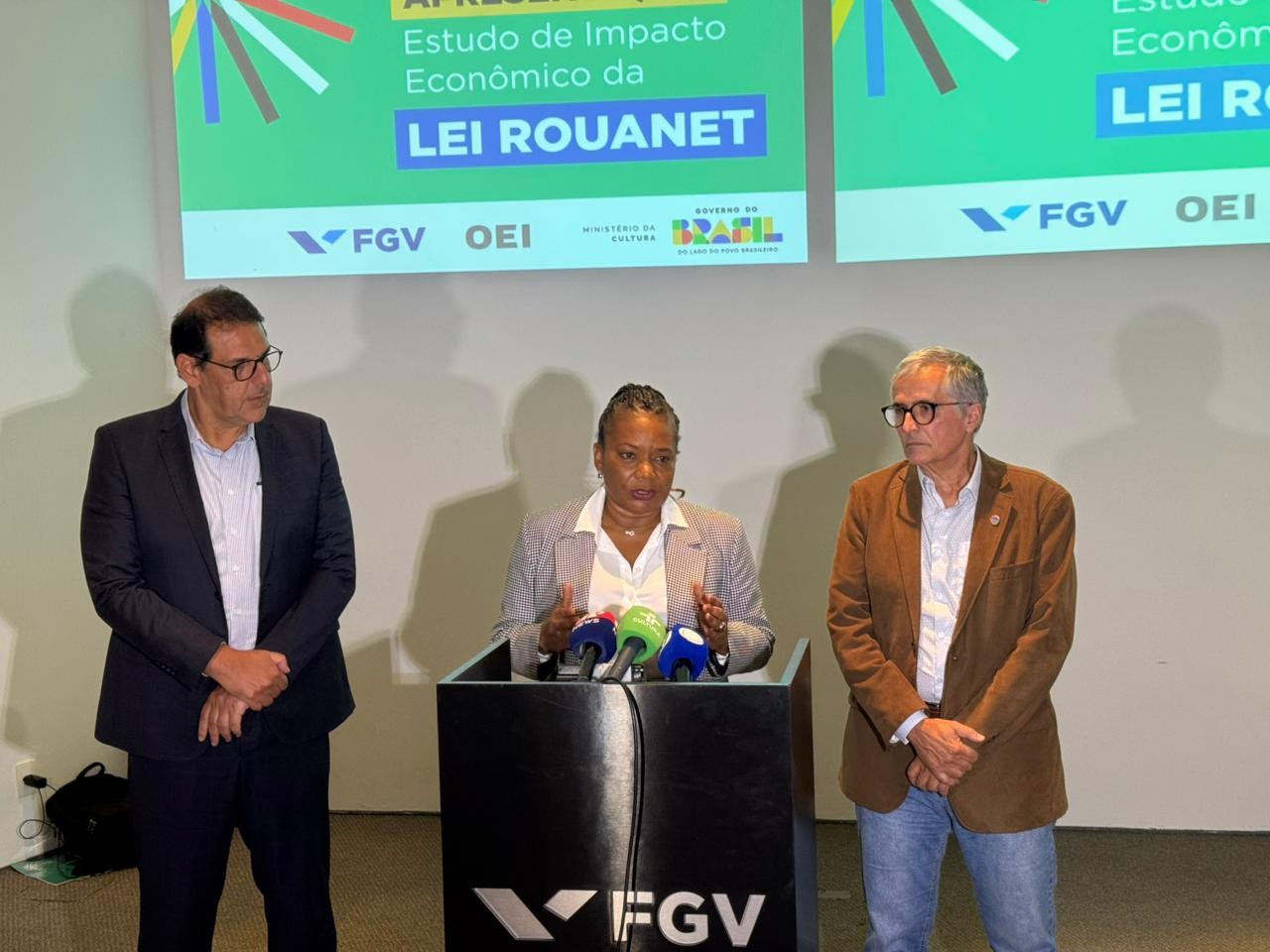 'Lei Rouanet passou a enfrentar tentativas injustificáveis de demonização', diz ministra da Cultura em SP