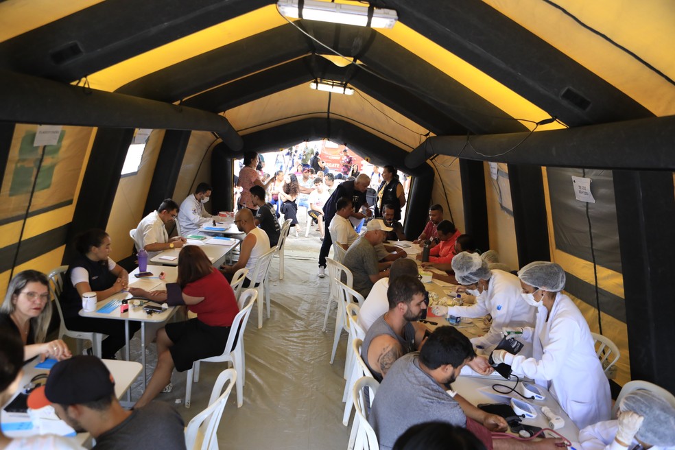 Tenda de atendimento a pacientes com sintomas de dengue no DF — Foto: Jhonatan Cantarelle/Agência Saúde-DF