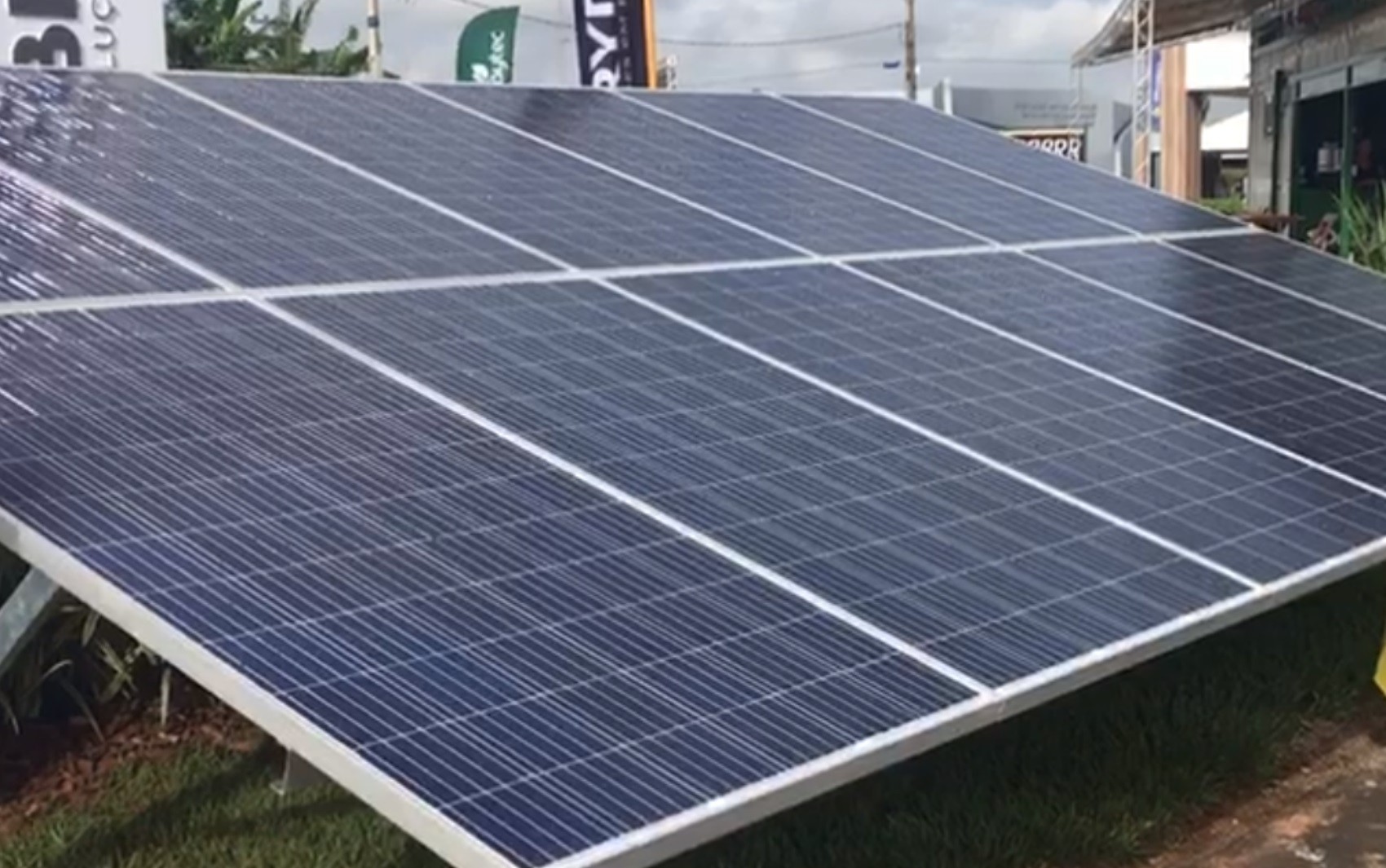 Justiça suspende cobranças indevidas de energia a consumidor com geração solar em Mossoró