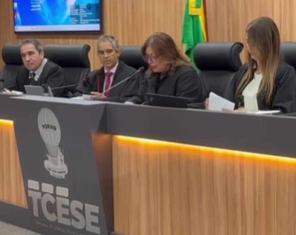 Sessão no pleno do TCE elege Angélica Guimarães presidente em Sergipe. — Foto: Leonardo Barreto/ TV Sergipe