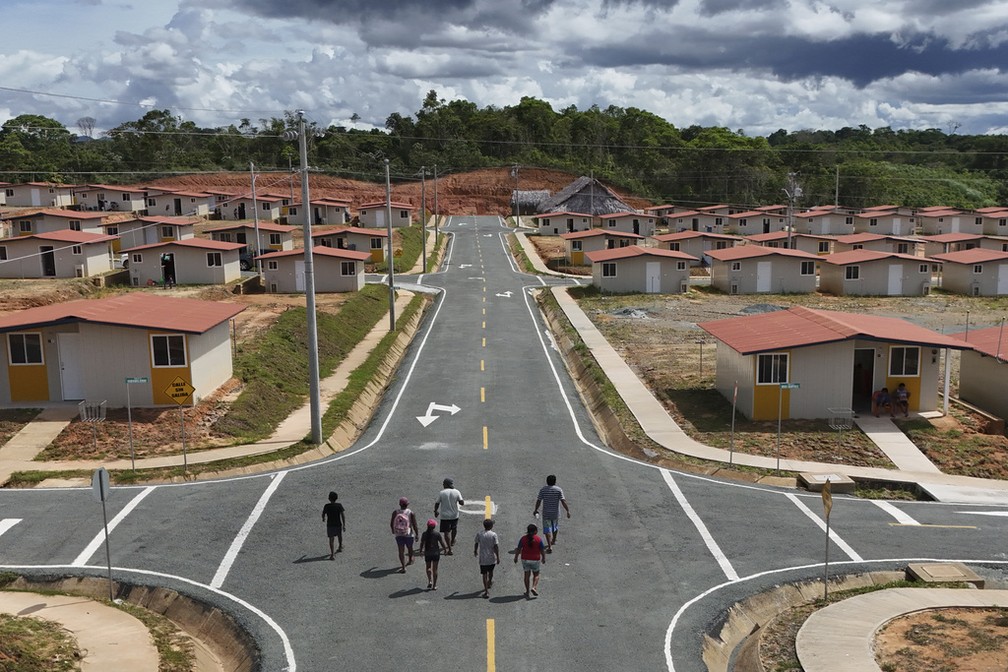 Bairro construído por governo panamenho na parte continental do país para receber moradores de ilha que tiveram de ser realocados por conta do aquecimento global, em junho de 2024. — Foto: Matías Delacroix/ AP
