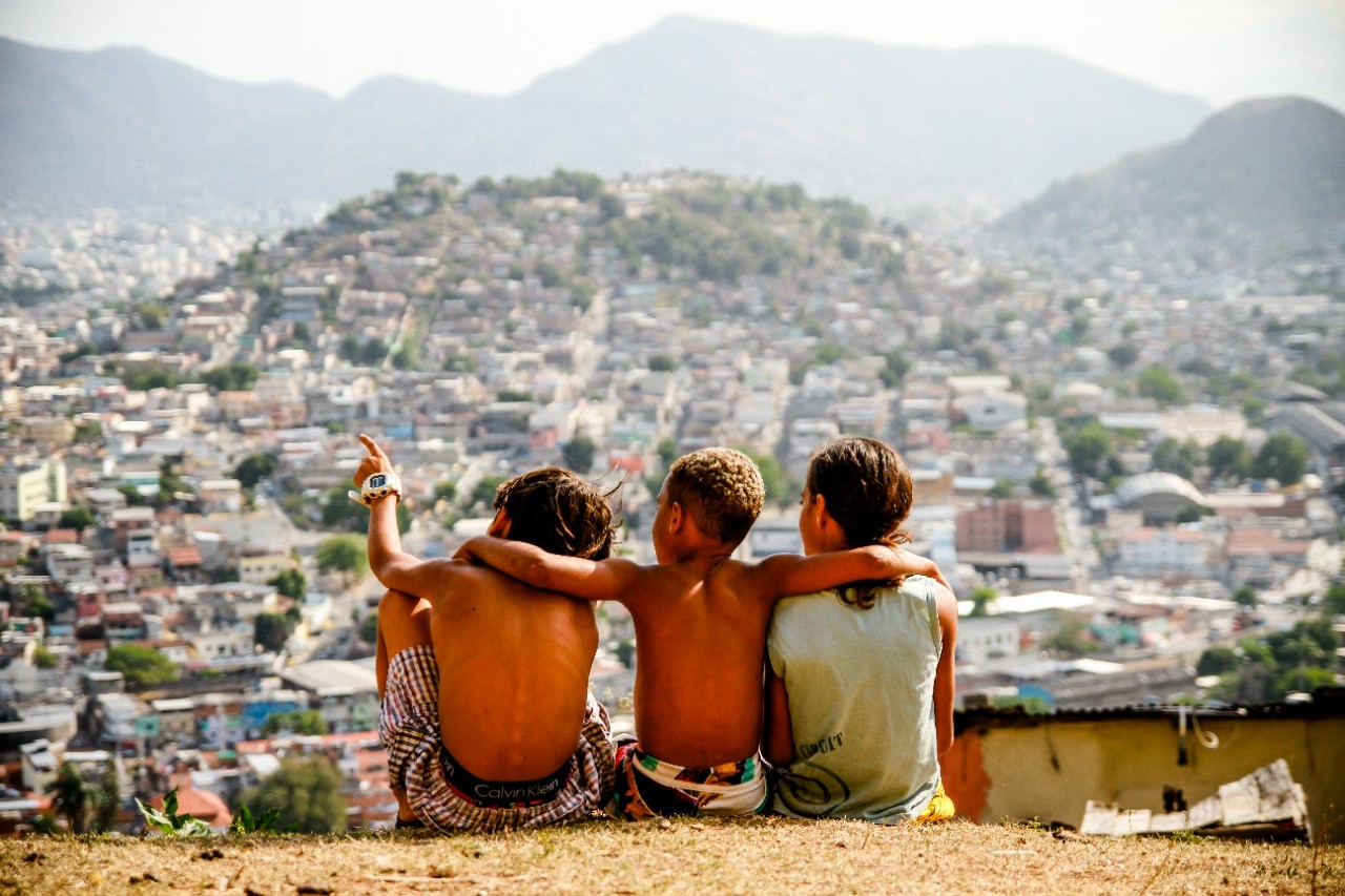 Fotógrafos de favela: como artistas de comunidades atuam no combate ao preconceito social e exaltam os moradores