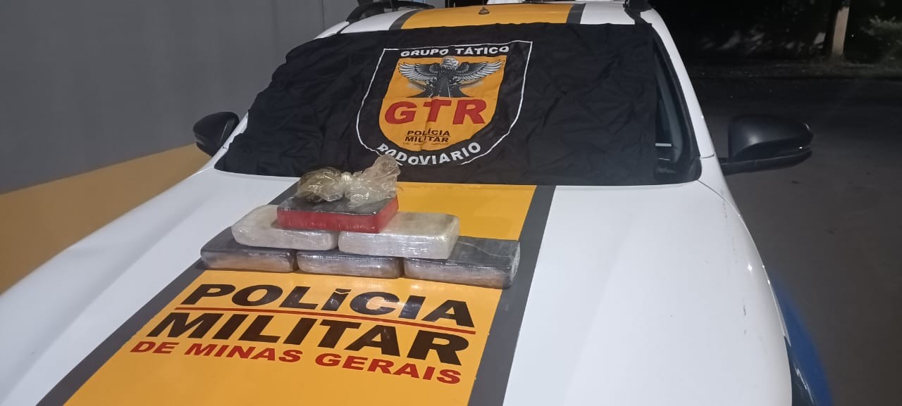 Passageiro de ônibus que seguia para o Ceará é preso com cocaína e haxixe durante operação no Norte de Minas