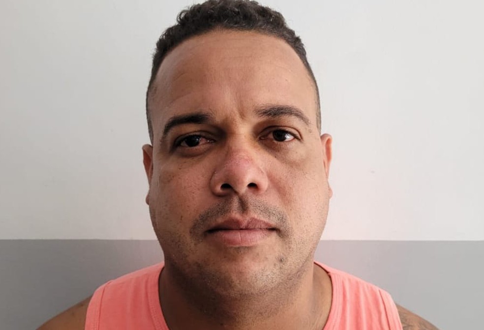 PM suspeito de matar gerente de mercado no recôncavo da Bahia foge do batalhão da corporação — Foto: Reprodução/Redes Sociais