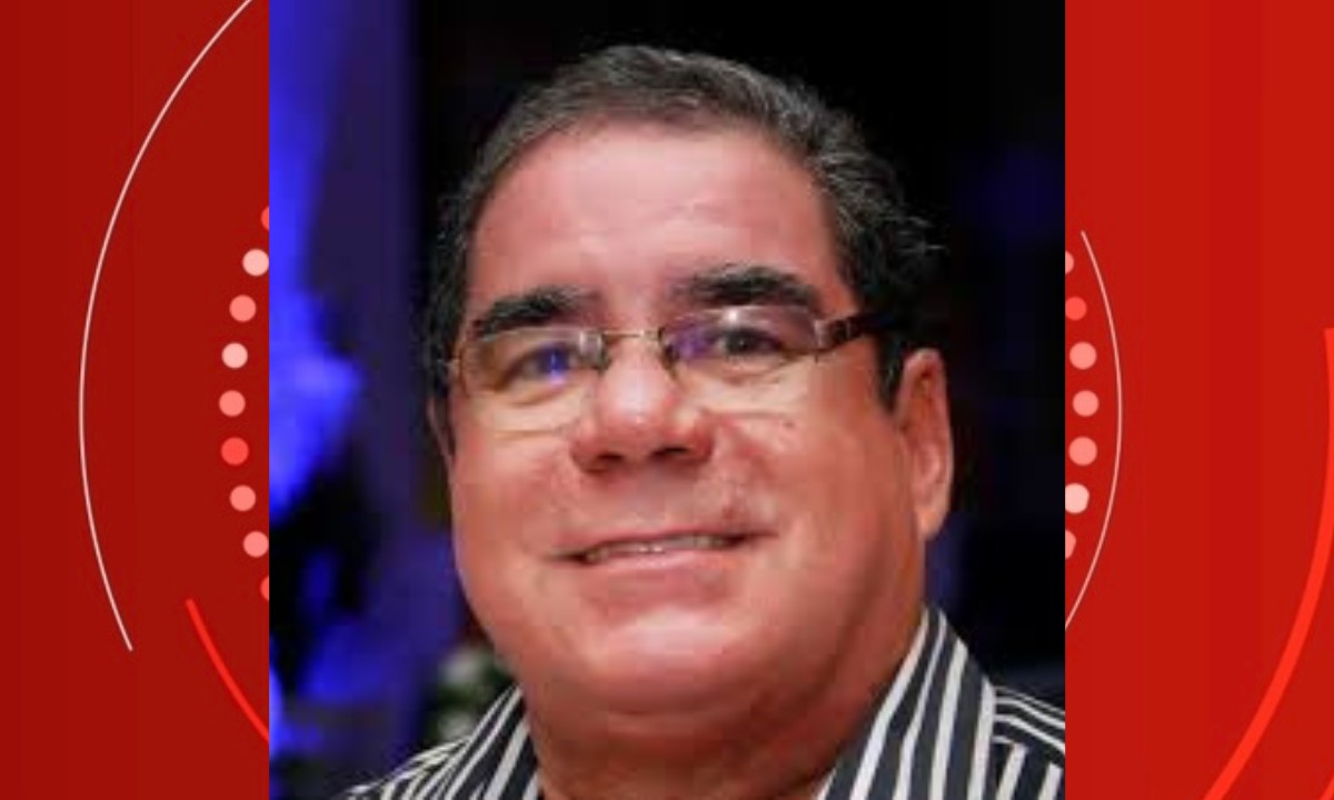 Velório de jornalista Antônio José Larangeira reúne amigos e familiares em Feira de Santana