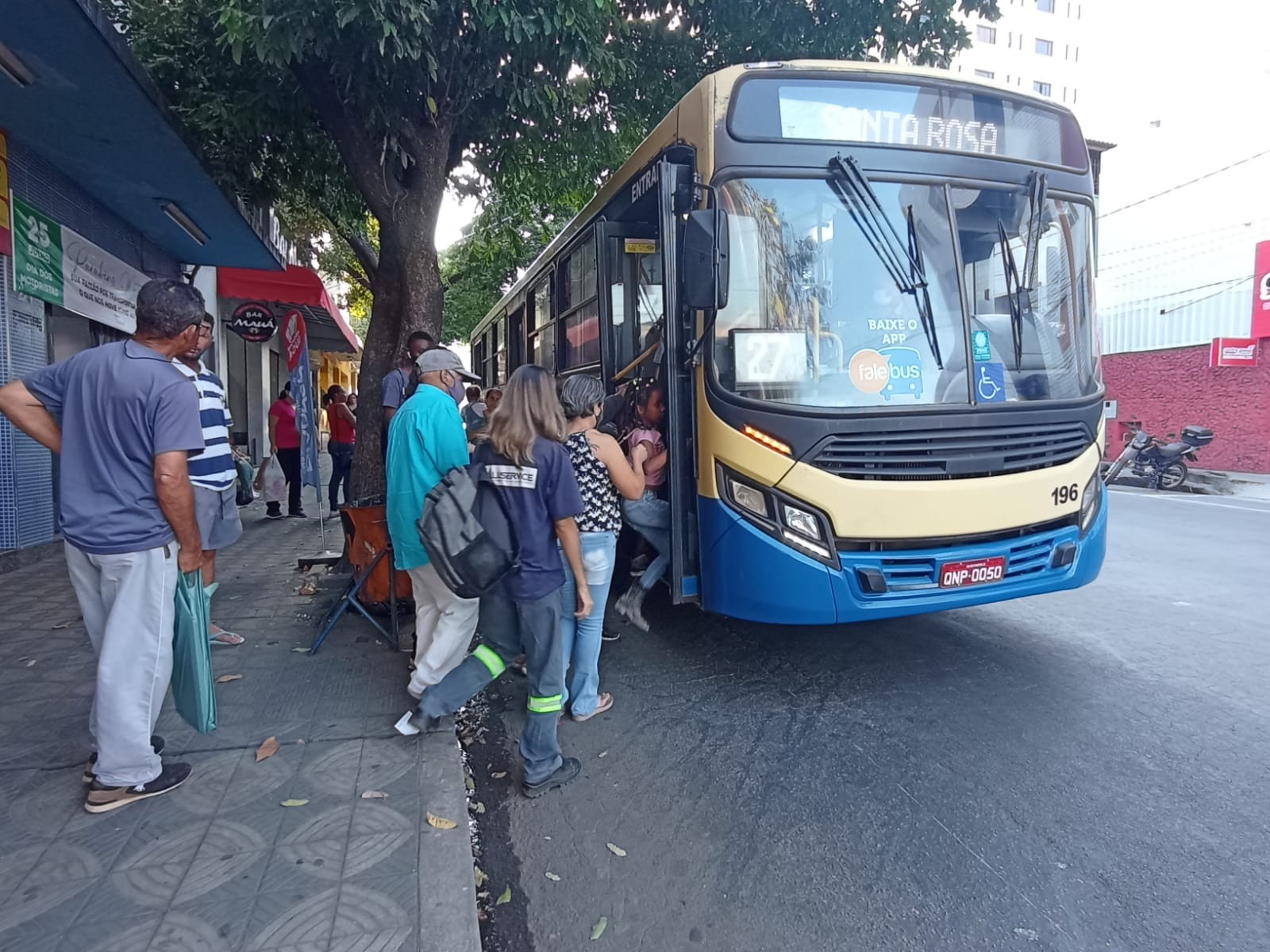 Ônibus para o parque de exposições terão horários extras em todos os dias de DivinaExpo