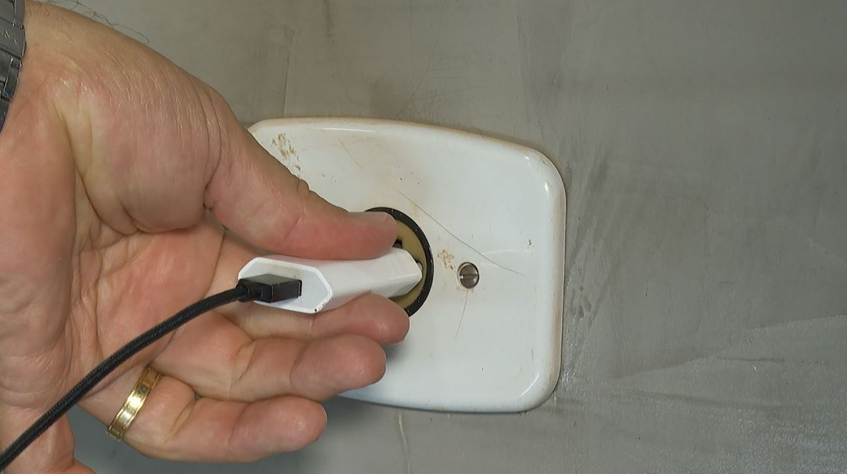 Raio queimou eletrônico? Saiba o que fazer para ser ressarcido por