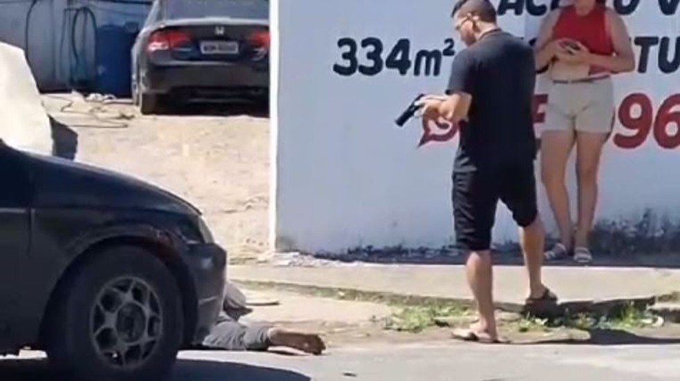 Policial militar de folga prendeu assaltante no Bairro Mondubim, em Fortaleza. — Foto: Reprodução