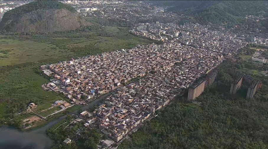 Rocinha, maior favela do país segundo Censo 2022, possui mais habitantes que dois terços dos municípios do RJ