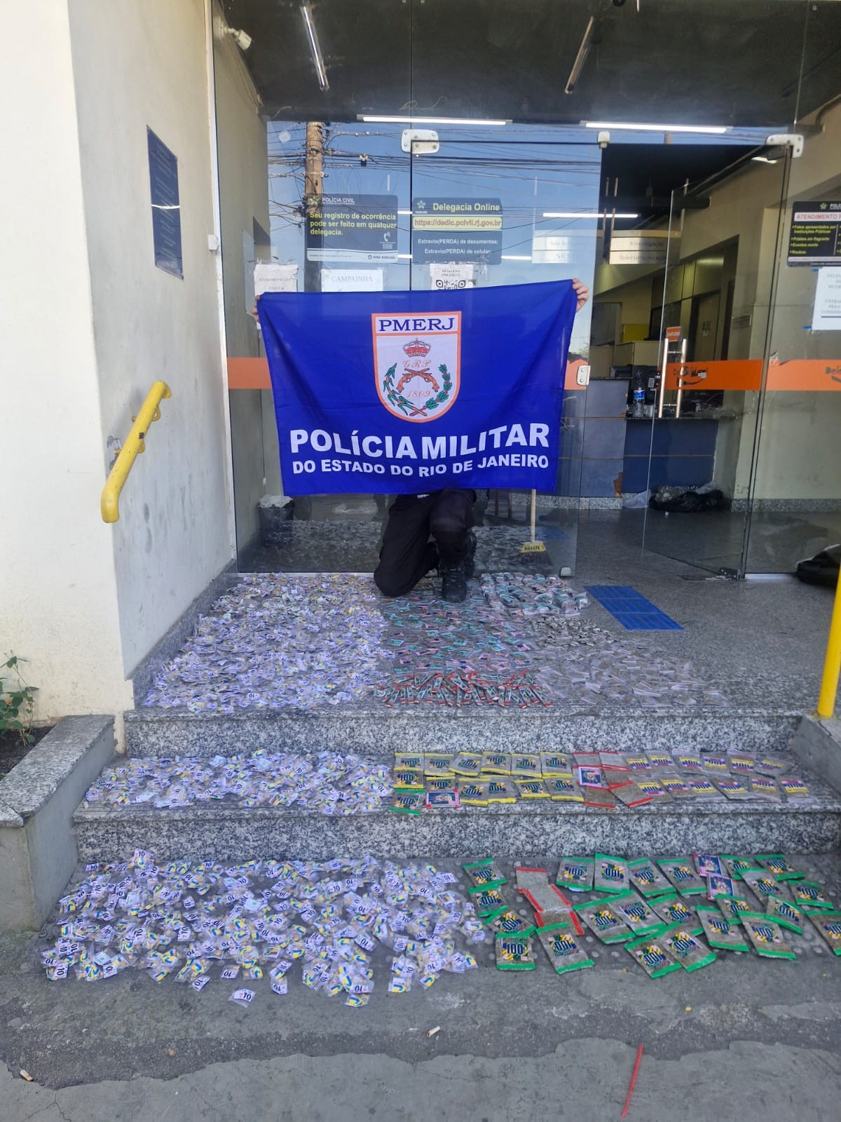 Mais de duas mil pedras de crack são apreendidas em Angra dos Reis 