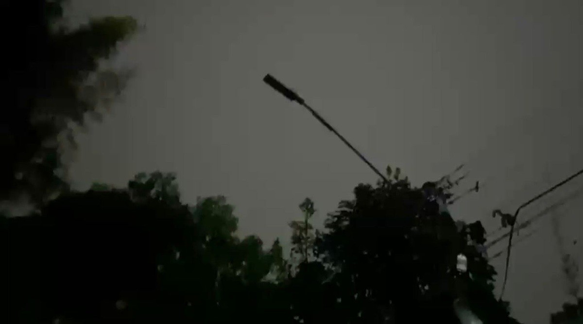 Moradores denunciam falta de iluminação em ruas do Centro de Petrópolis