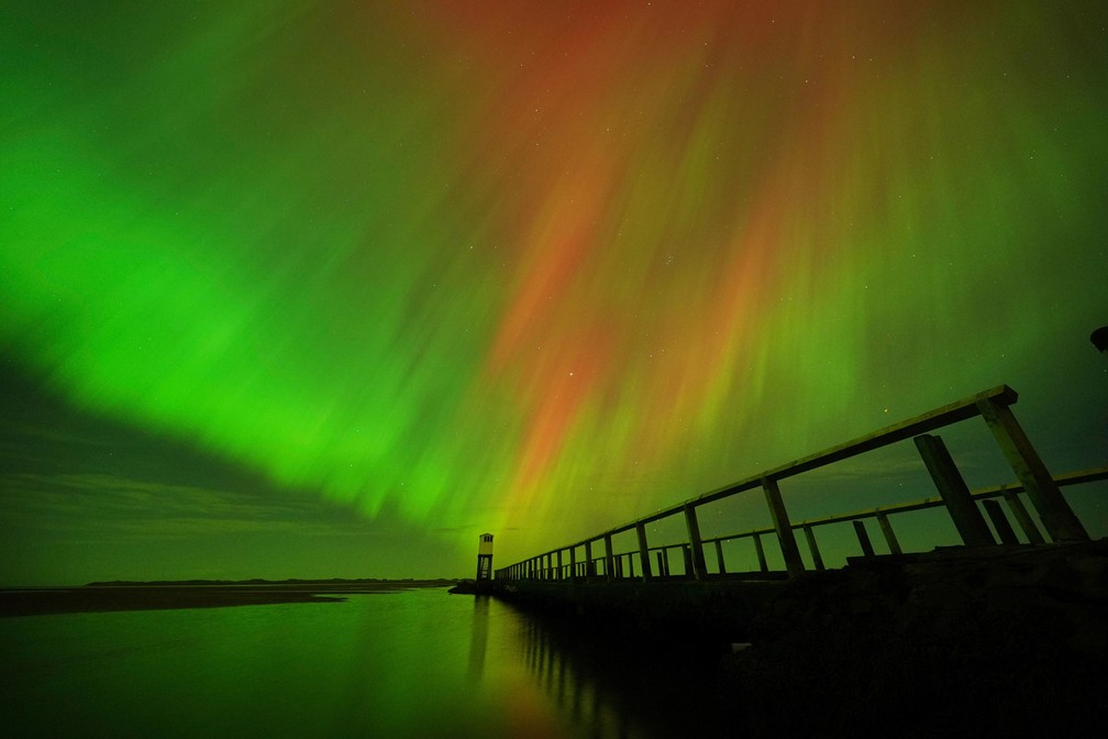 ap24285235799898 As melhores fotos da aurora boreal pelo mundo, após nova tempestade solar