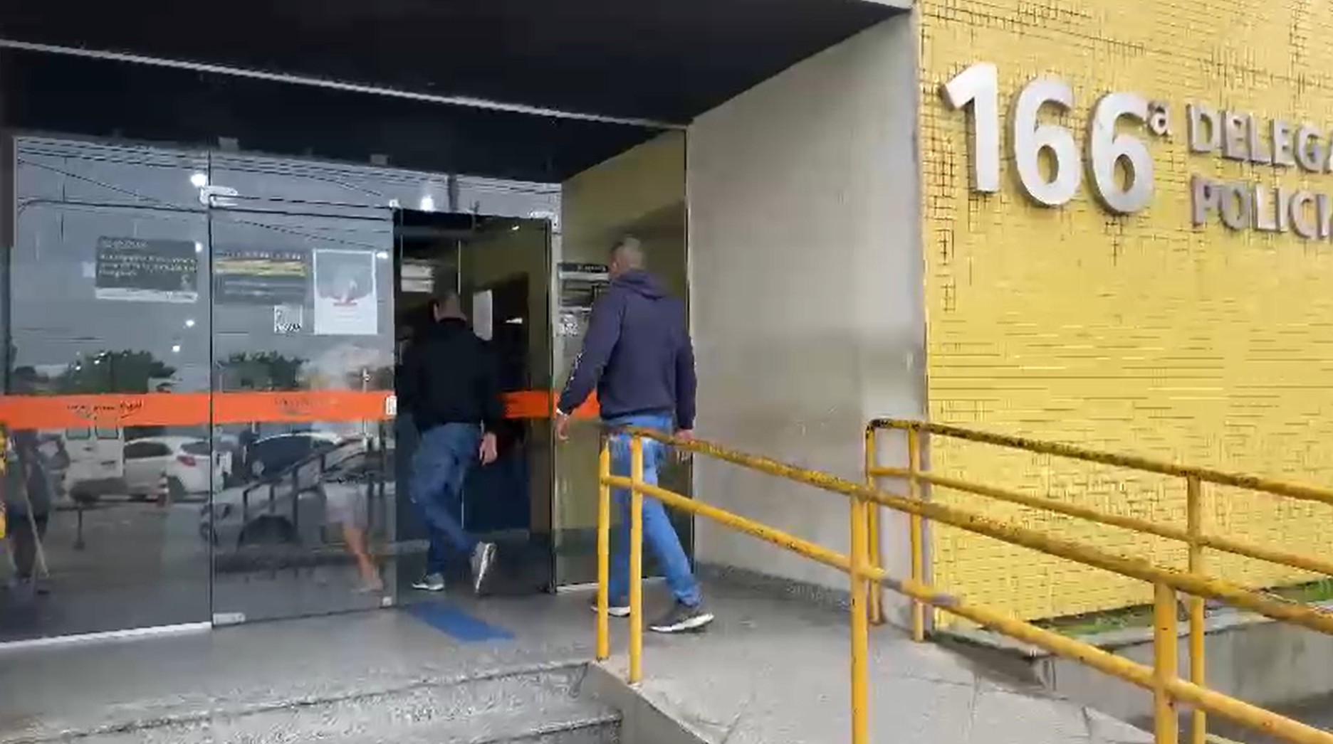 Três Homens São Preso e Dois Adolescentes Apreendidos em Operação Contra O Trráfica Em Angra dos Reis