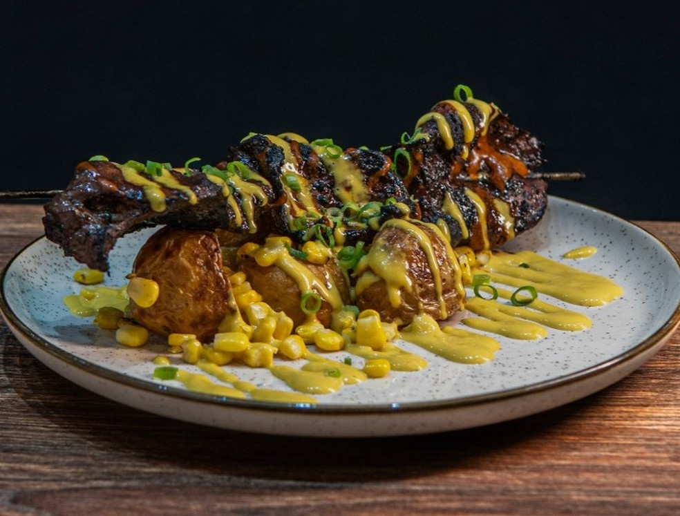 Anticuchos de corazon - Peru — Foto: Reprodução/instagram/@cebicheriaperuana