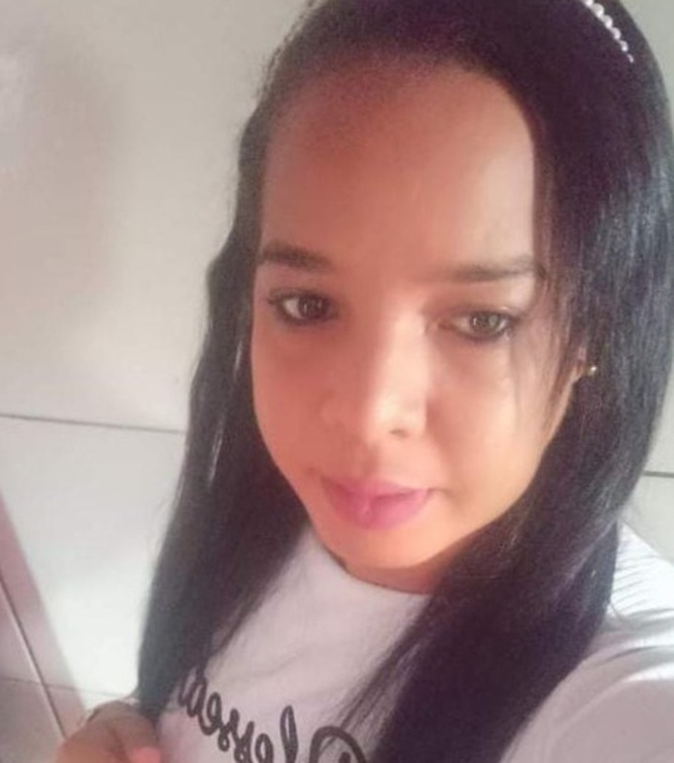 Jéssica Reis foi morta a facadas, na frente do filho dela, no Alto do Cabrito, no Subúrbio de Salvador, em julho de 2022. — Foto: Reprodução/Redes Sociais