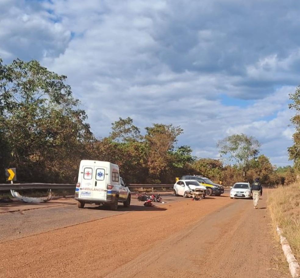 Após consumir álcool, motorista invade pista e atinge moto na BR-343; motociclista morreu — Foto: Polícia Rodoviária Federal