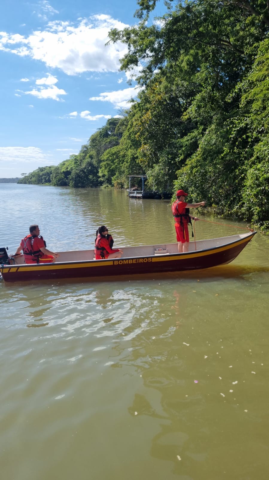 Corpo de adolescente que desapareceu após batida entre embarcações é encontrado no Rio Paranaíba, em Santa Vitória