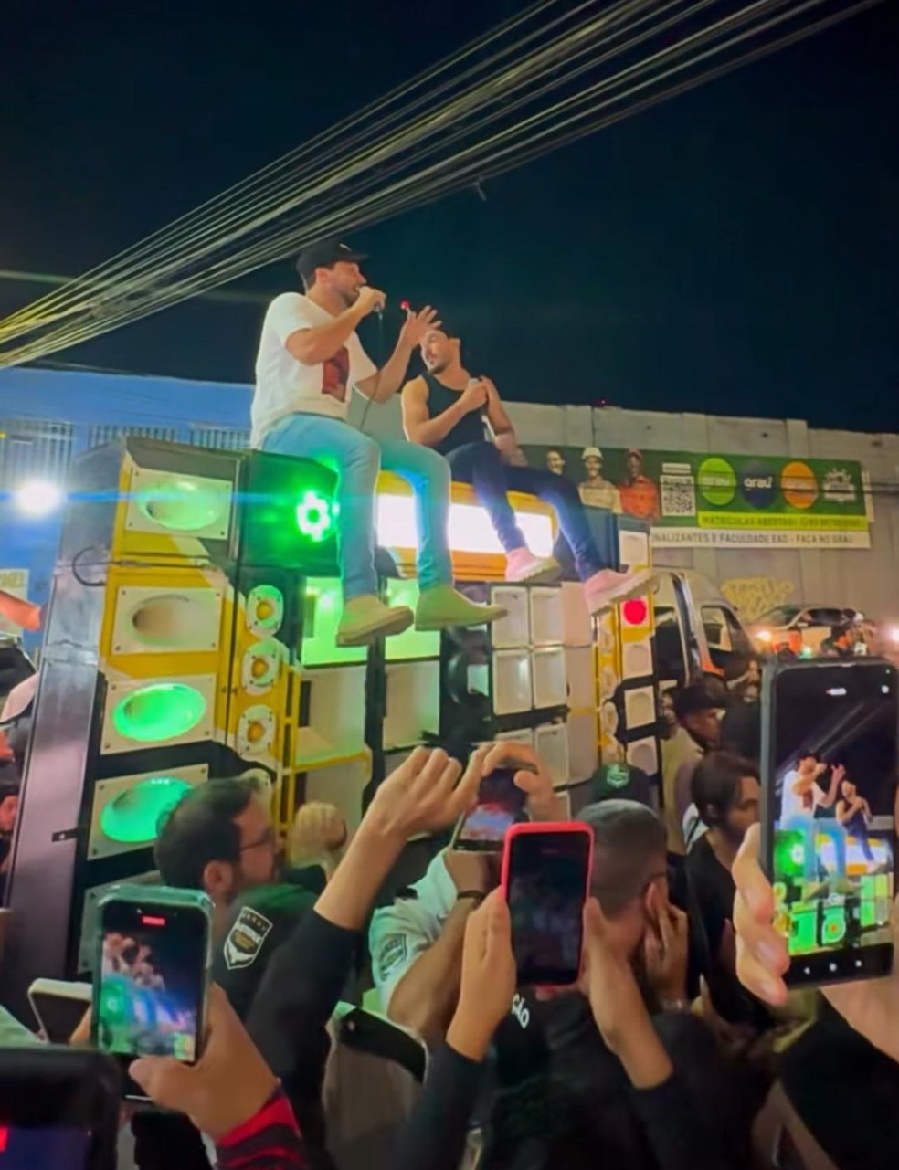 Iguinho e Lulinha fazem after no Parque do Povo após show no São João 2025 de Campina Grande — Foto: Pedro Henrique/Fotógrafo/Iguinho e Lulinha