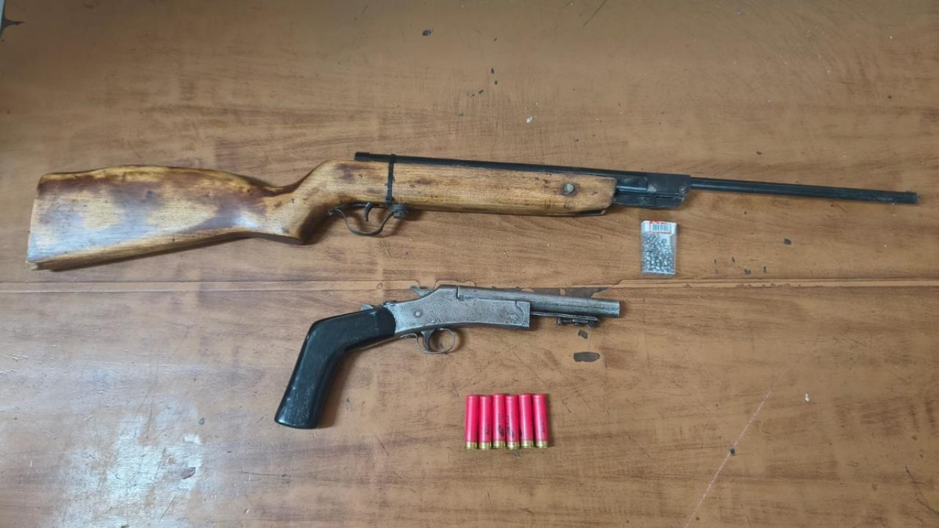 Homem é preso após agredir ex-companheira e obrigá-la a manter relações sexuais, em São Pedro