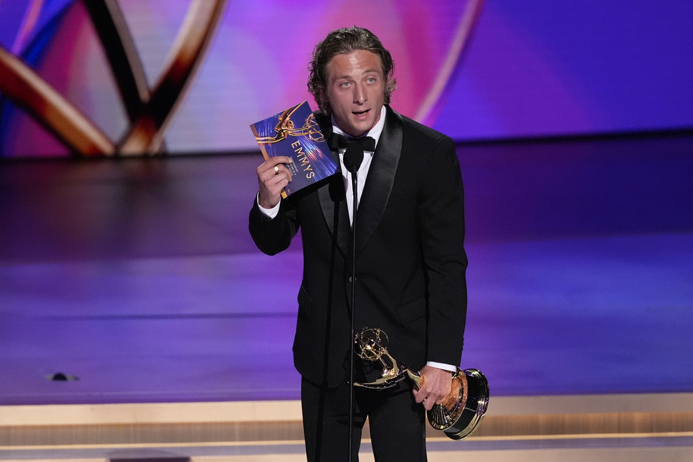 Jeremy Allen White ganha o Emmy 2024 de melhor ator em comédia por 'The Bear' — Foto: Chris Pizzello/AP Photo