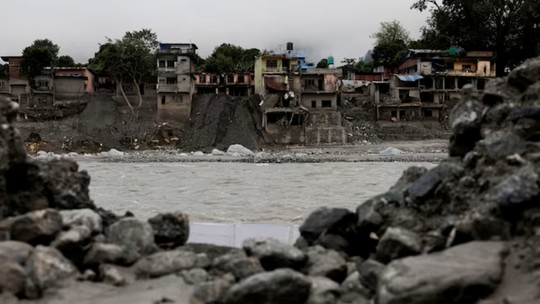 Inundações e deslizamentos deixam 56 mortos na Índia e 14 no Nepal