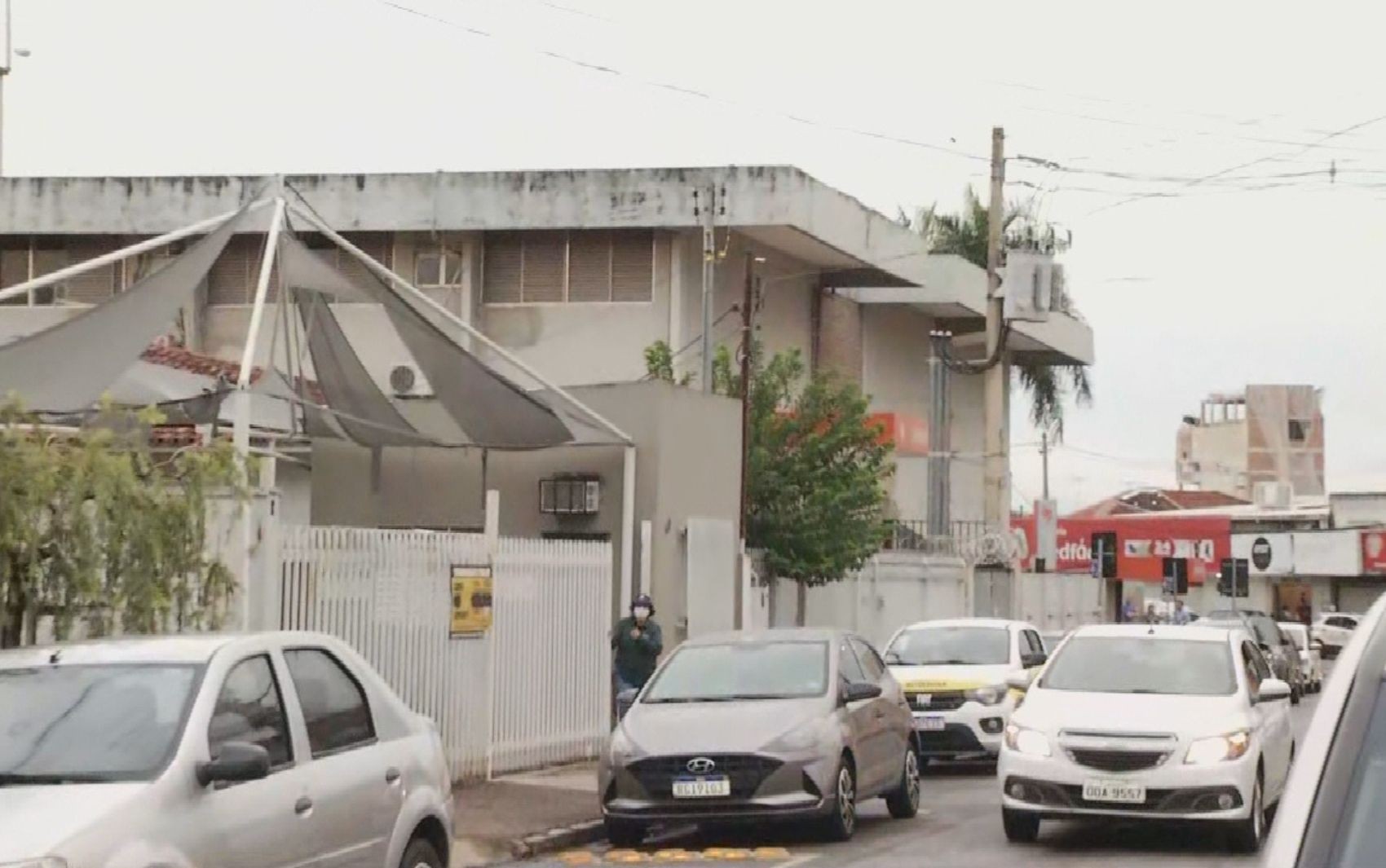 Homem é morto após tentativa de furto  em hospital de Goiânia, diz PM