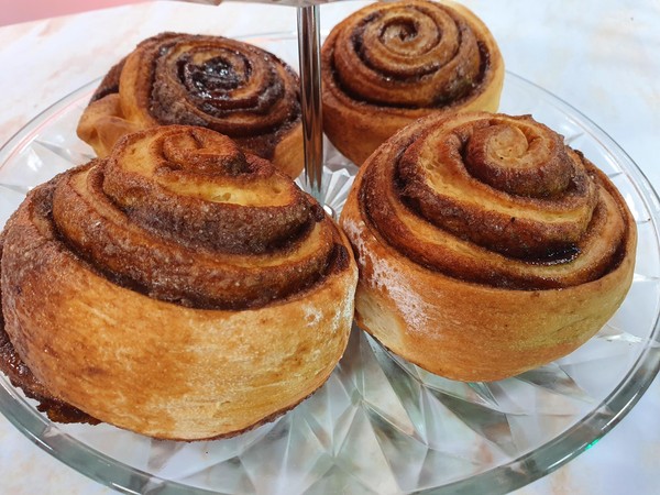 Conheça o cinnamon roll, pão doce de origem sueca