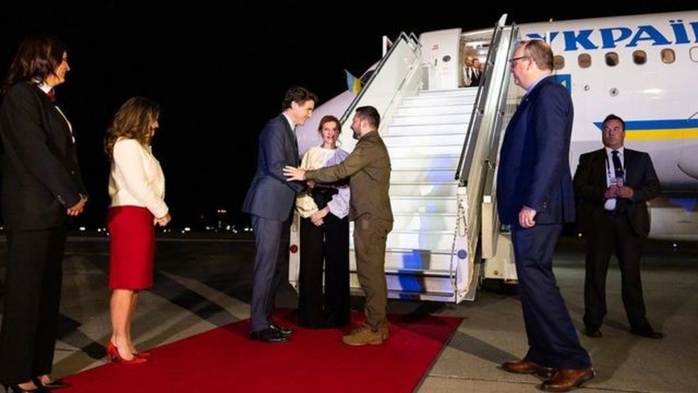 O presidente Zelensky e sua esposa Olena chegaram ao Canadá no dia 21 de setembro — Foto: @ZELENSKYYUA
