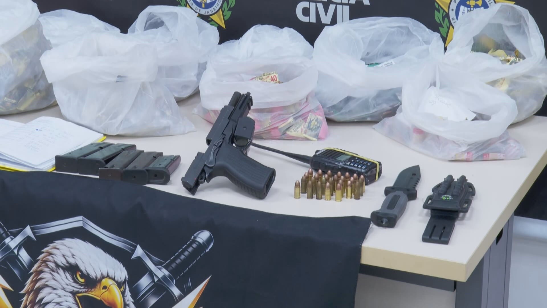 Operação conjunta das polícias Civil e Militar mira avanço do Comando Vermelho na Zona Sudoeste do Rio