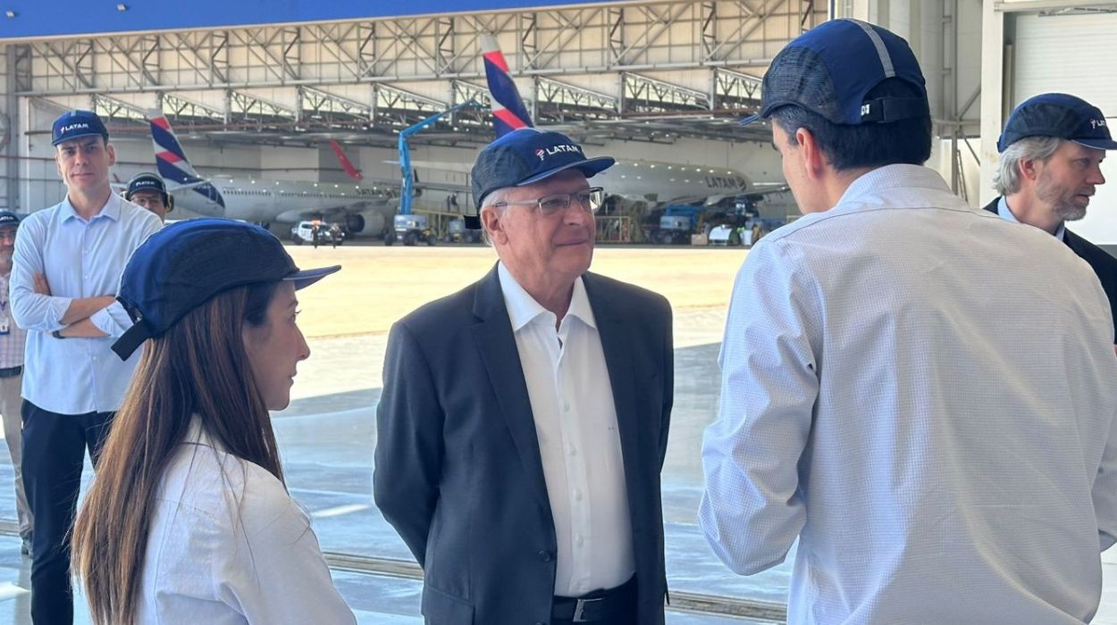 Em inauguração de hangar da Latam, Alckmin diz que empresariado brasileiro ajudou em aceno de Trump