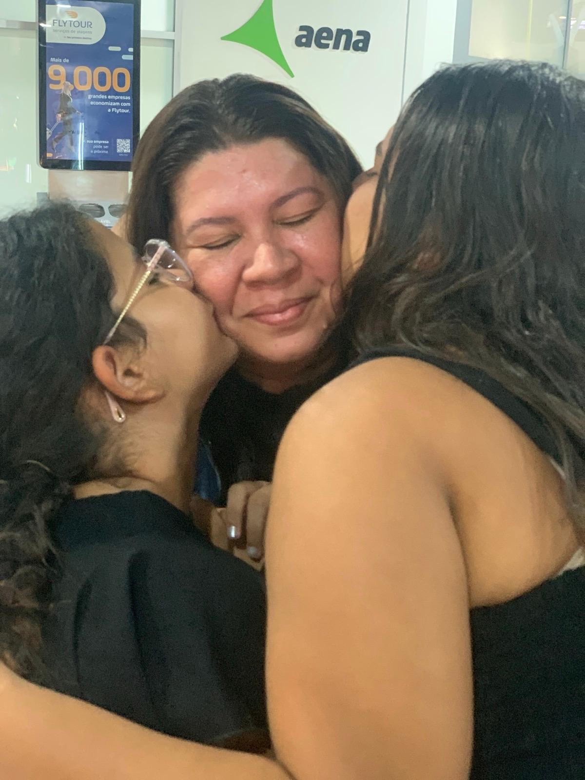 Mãe paraibana relata rotina em Portugal longe das filhas que vivem   no Brasil: 'Em busca de algo melhor para elas'