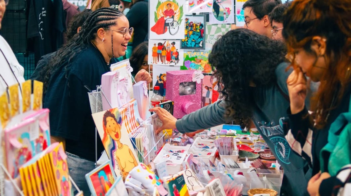 Poc Con 2026: maior feira LGBT+ de quadrinhos da América Latina reúne mais de 220 artistas em SP; veja programação