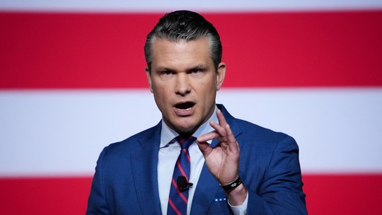 Secretário de Trump critica 'generais gordos' e diz que diversidade levou a 'décadas de decadência' nas Forças Armadas dos EUA - Declarações foram dadas por Pete Hegseth, secretário de Defesa dos EUA, em discurso para generais.