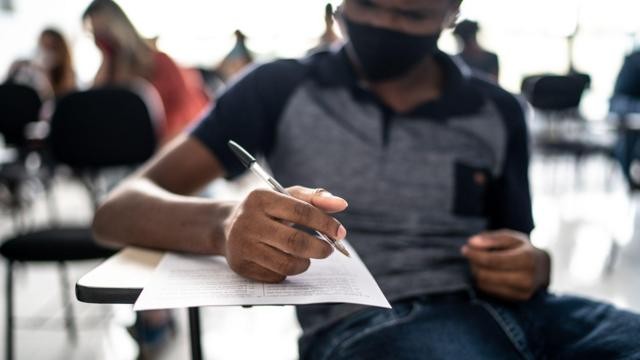 Progressão continuada prejudica a qualidade da educação no Brasil?