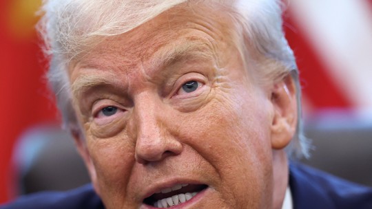Trump diz que previdência dos EUA tem 135 mil nomes com mais de 160 anos