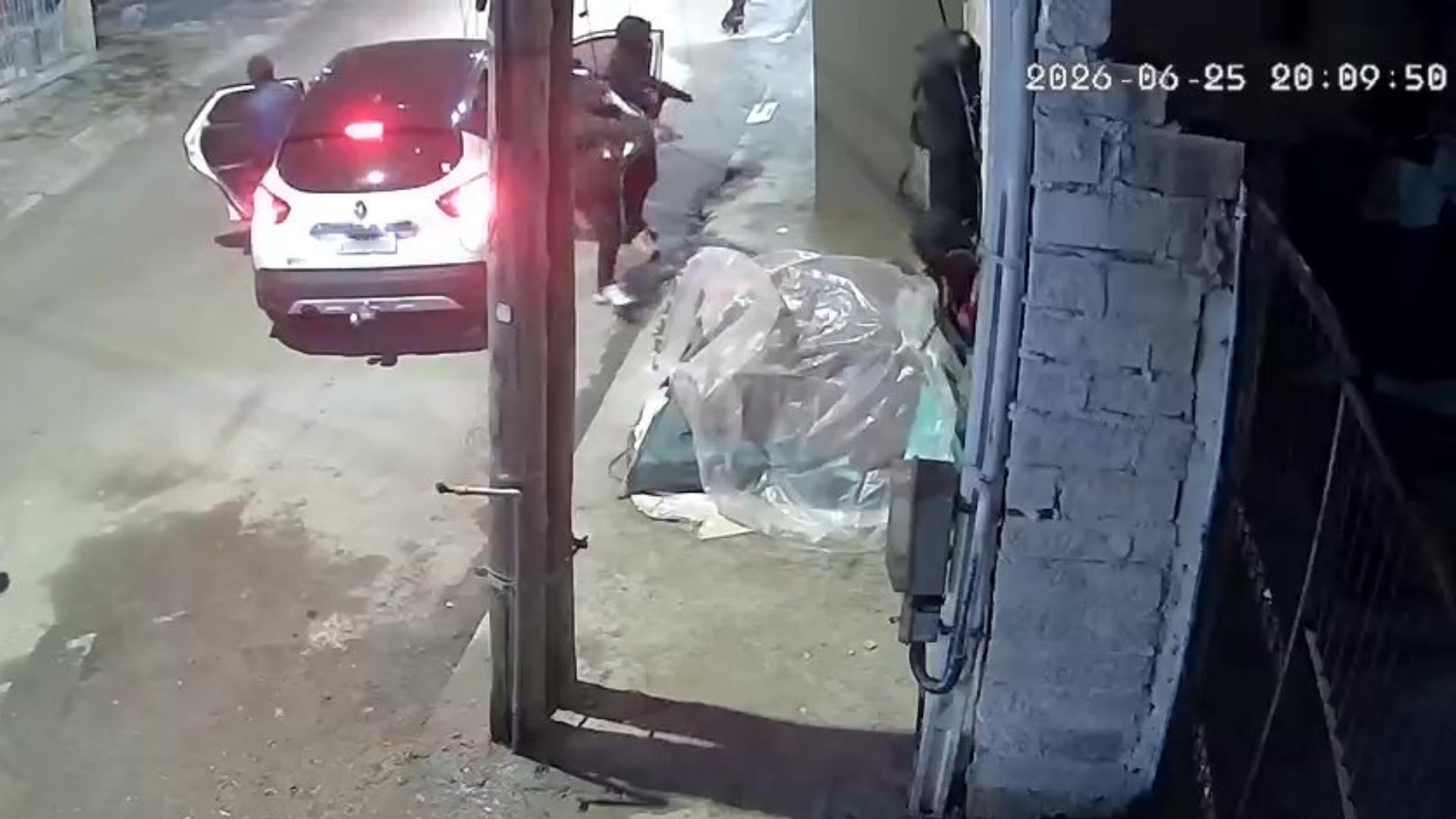 Ataque a tiros deixa um adolescente de 16 anos morto e dois feridos em Porto Alegre