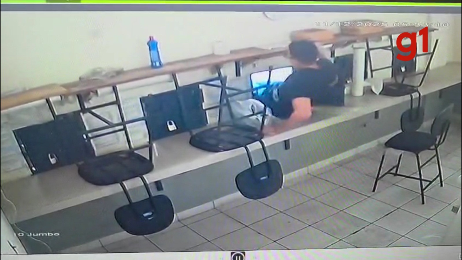 VÍDEO: Preso foge por passagem em centro de detenção de Caraguatatuba
