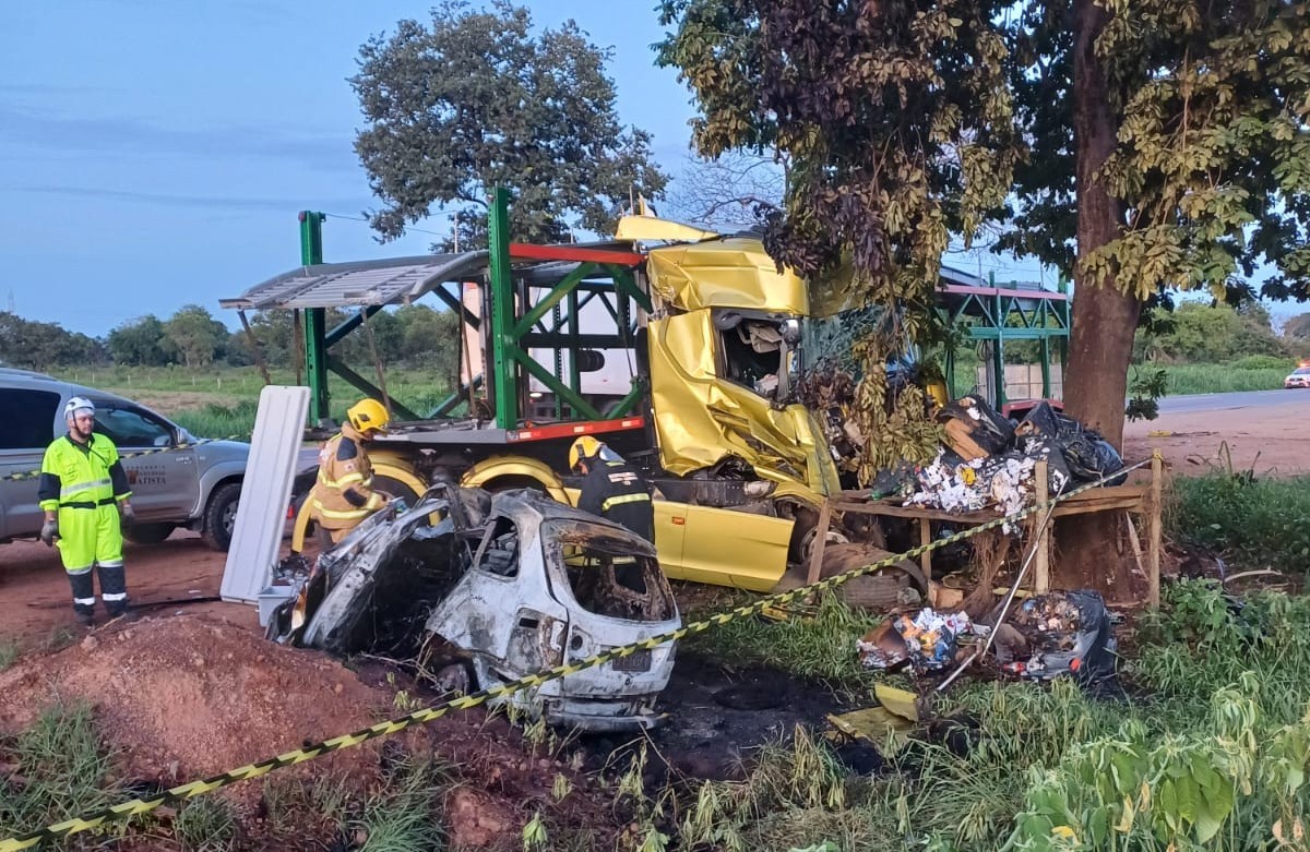 Quatro pessoas da mesma família morrem em mais um grave acidente na BR-040, em MG