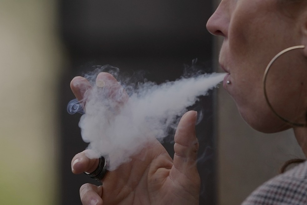 Imagem de fumante — Foto: Kin Cheung/AP
