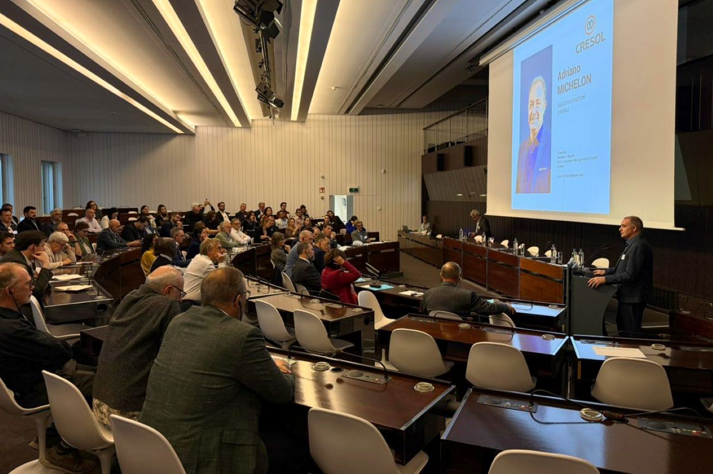 Cresol realiza seminário de cooperação internacional para finanças inclusivas