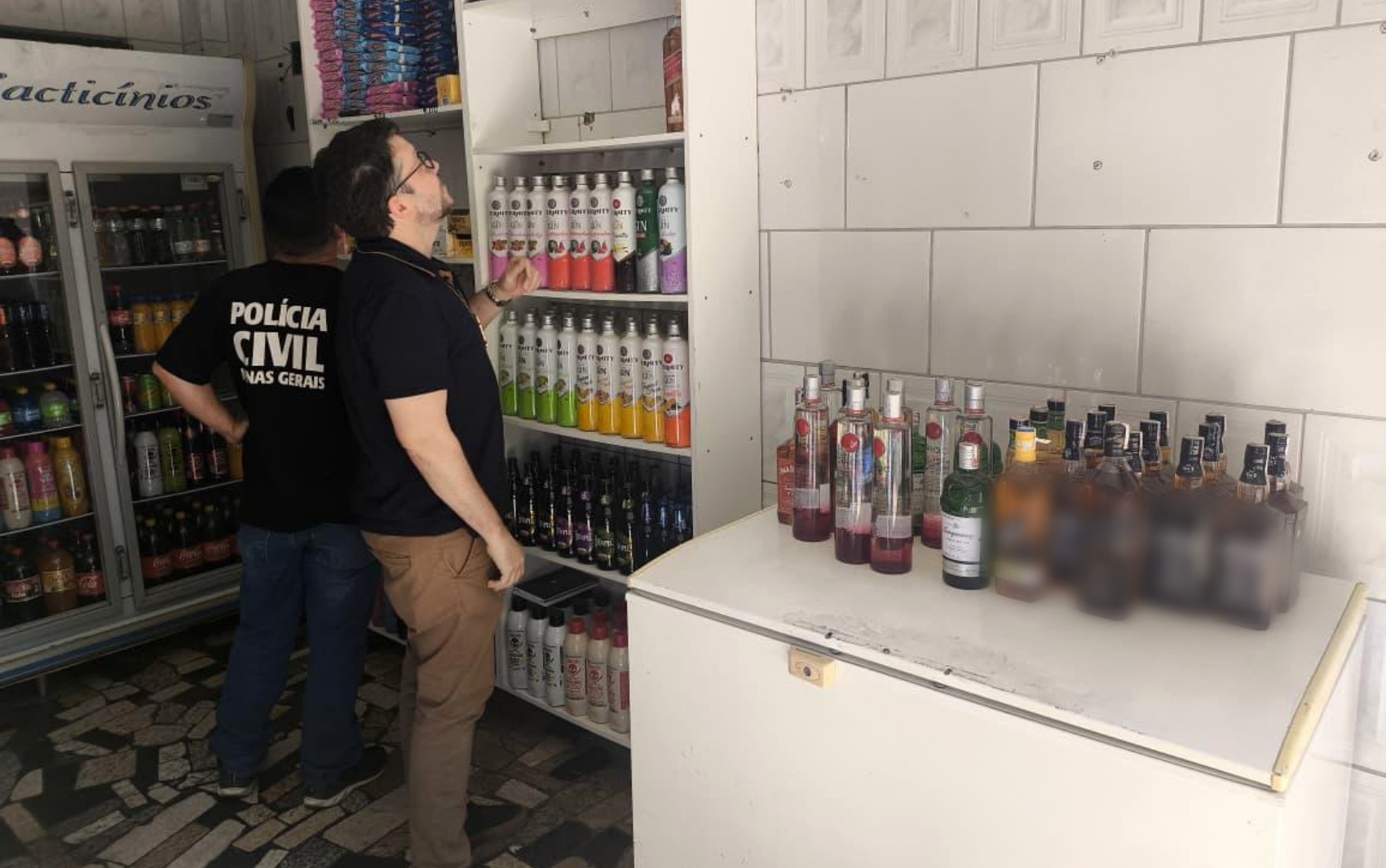 Polícia Civil apreende bebidas com indícios de falsificação e adulteração em cidades do Sul de Minas