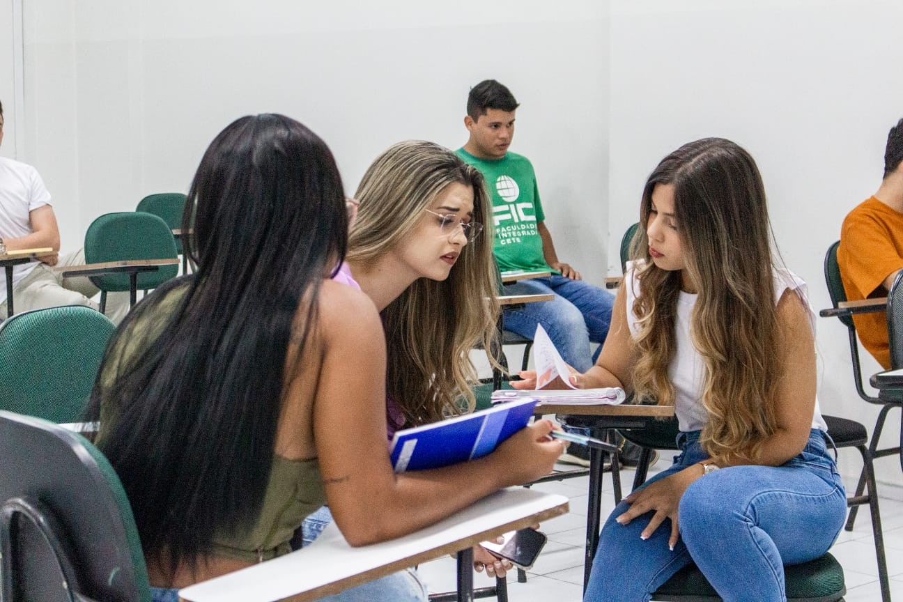 Eventos científicos e a importância para a qualificação e desenvolvimento de carreira
