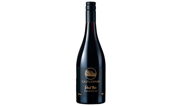 A França é famosa pelo Pinot Noir, mas a Nova Zelândia não fica atrás: prove o rótulo da Castlebrae! — Foto: Divulgação.