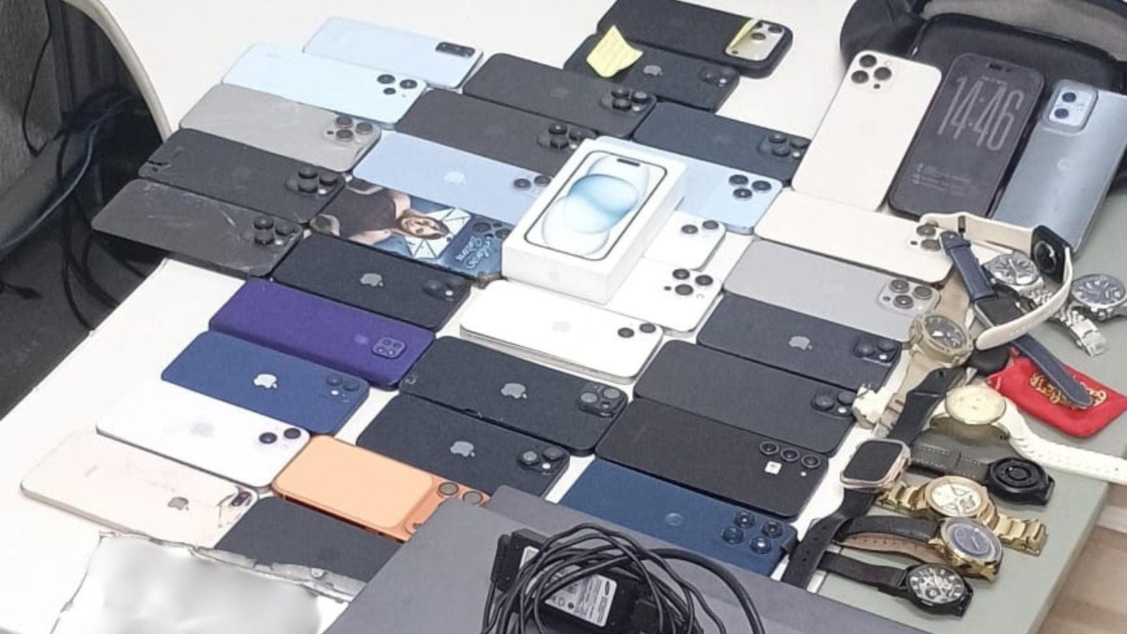 Dupla é presa com mais de 30 celulares roubados e furtados em festas em Fortaleza
