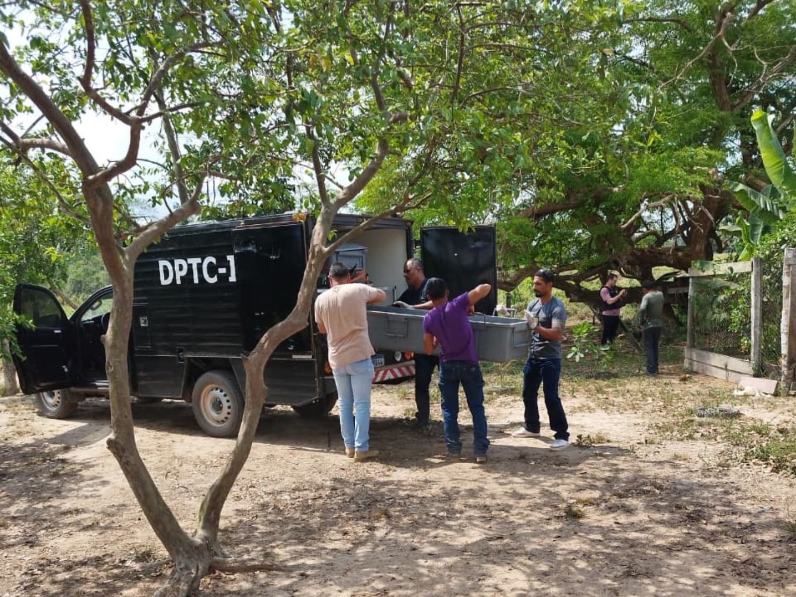 Mulher é morta com tiro na cabeça no Acre; marido acaba preso ao procurar delegacia e confessar crime