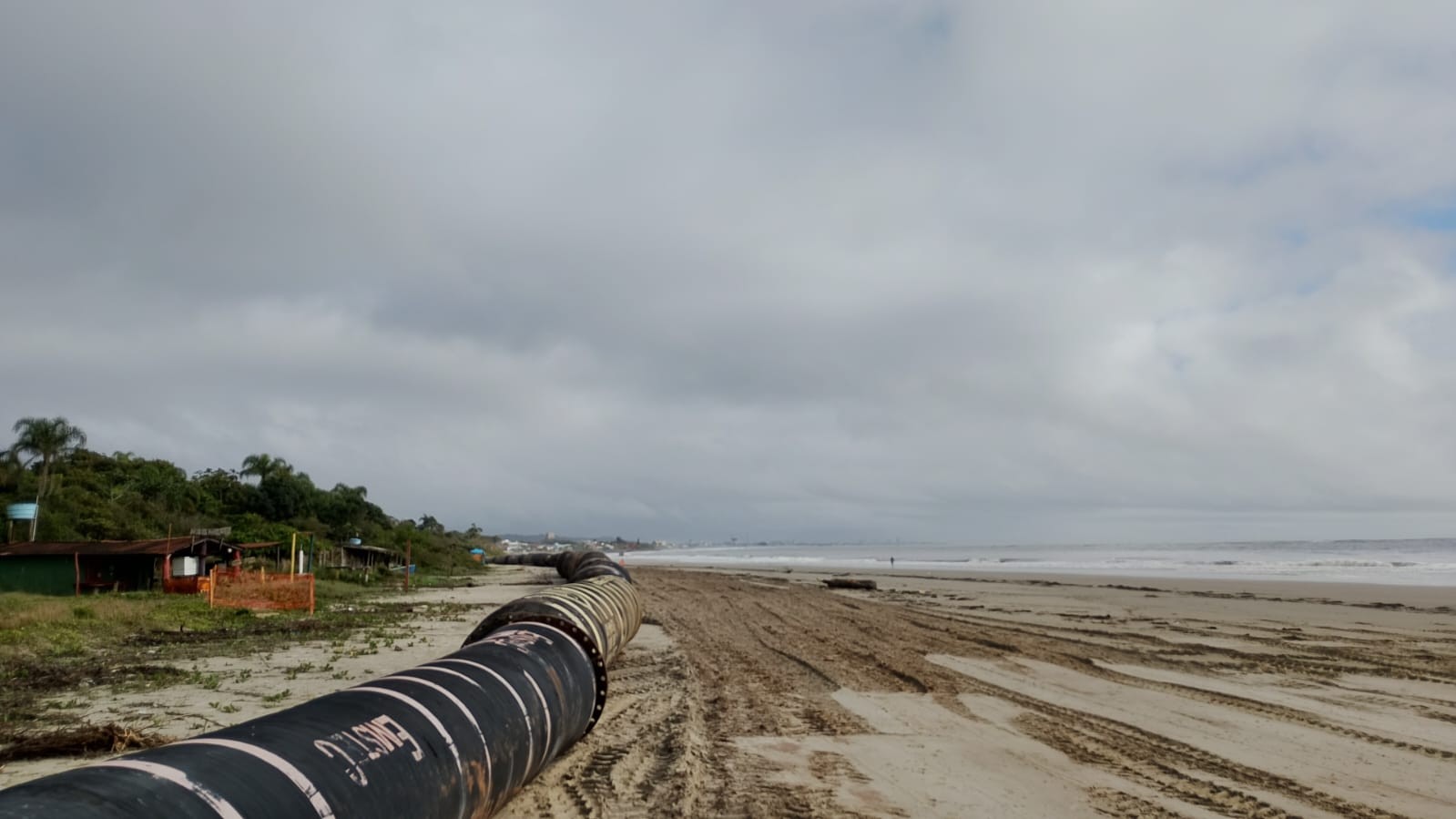 Montagem da tubulação para megaobra inédita no Brasil começa em SC