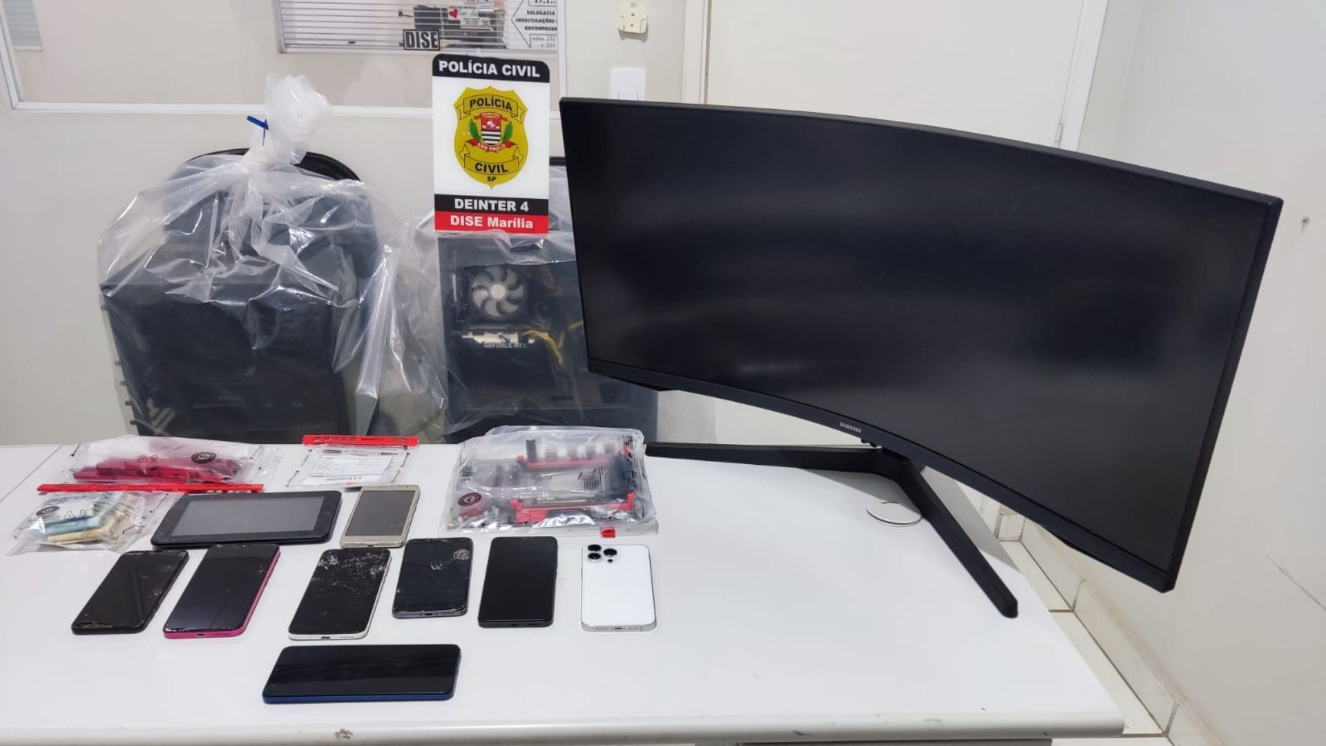 Polícia Civil deflagra operação contra grupo criminoso que usava sites de apostas para lavagem de dinheiro